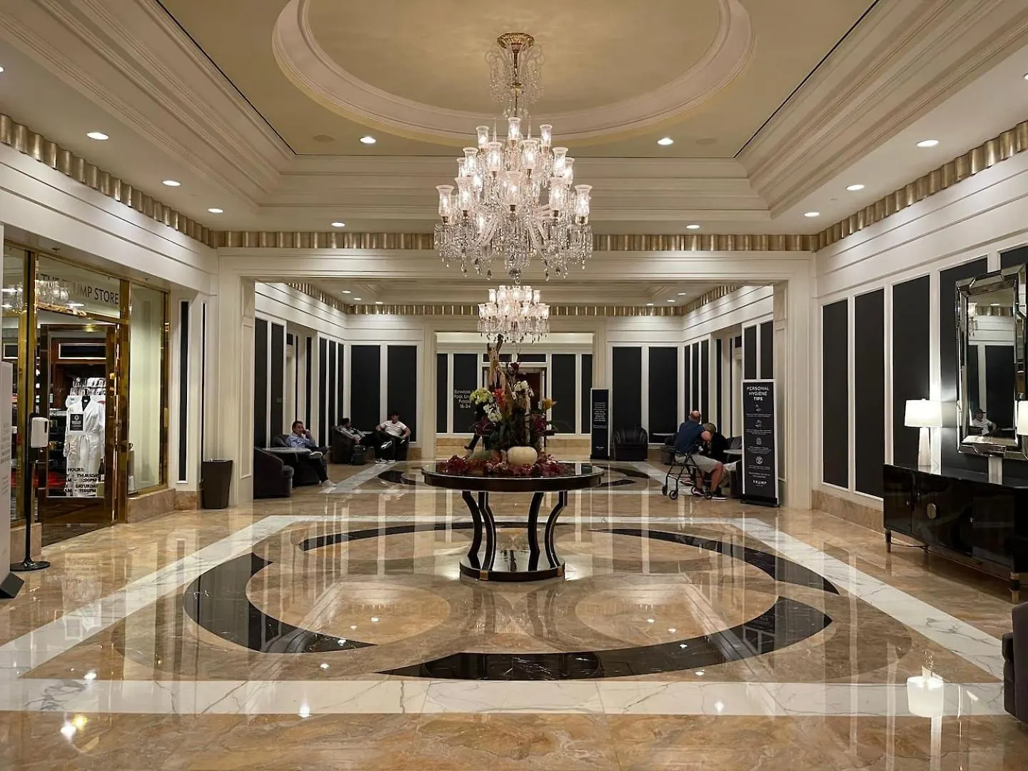 Five Star Trump Hotel No Resort And Cleaning Fees Las Vegas